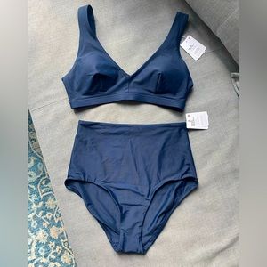 BNWT Lululemon Waterside V Swim Top & High-Waist Swim Bottoms - True Navy